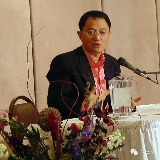 李建军：炒股的人要把家里厕所马桶盖盖上