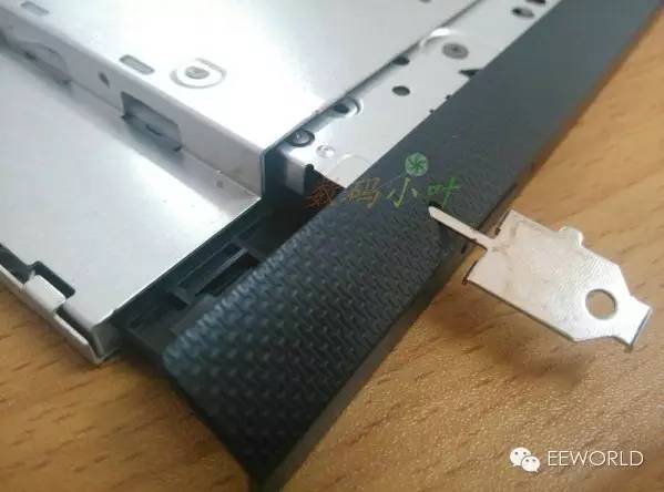 笔记本光驱如何改装成固态硬盘架,联想一体机光驱位装固态硬盘教程