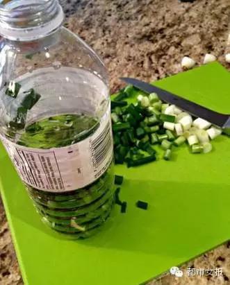 她把洋葱塞进*袜丝**里，竟有意外的惊喜！老公佩服得五体投地！