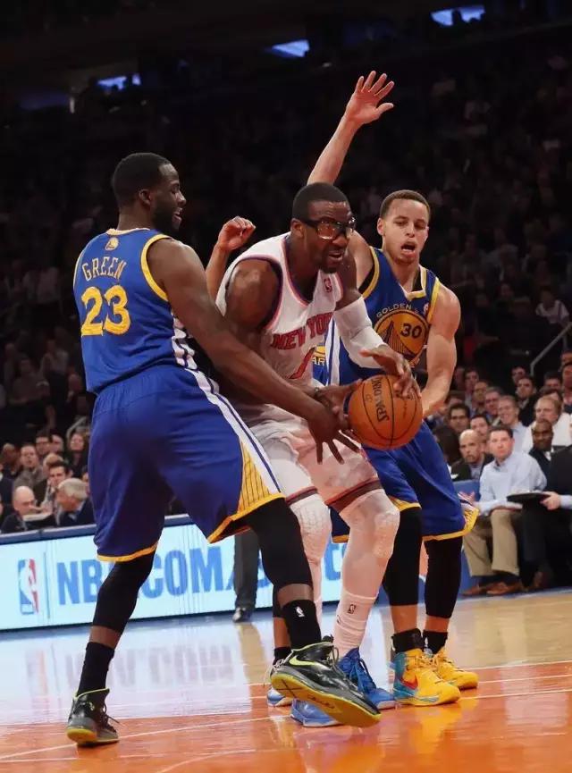 追梦格林童话球鞋,追梦格林的球鞋品牌叫什么