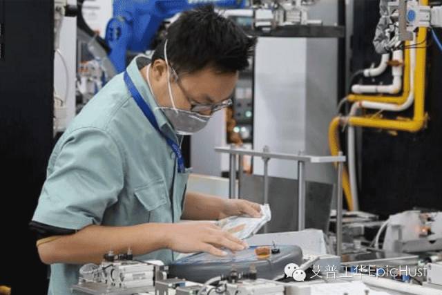 这家企业这么牛逼,竟然制造车间里真的没有多少人