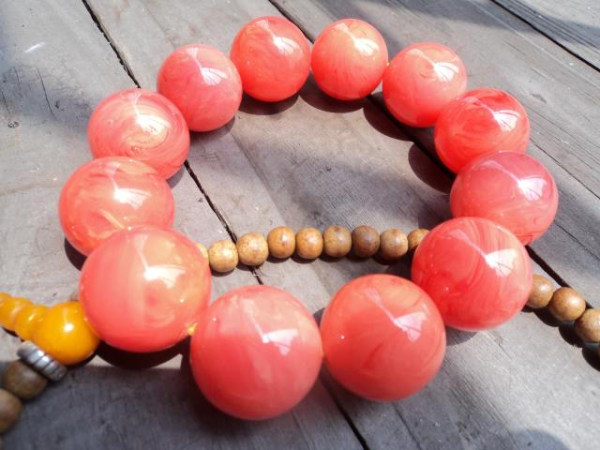 蜜蜡中白蜜蜡好还是白花蜜蜡好,树脂蜜蜡是真蜜蜡还是假蜜蜡