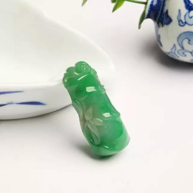 翡翠玉竹节吊坠价格,翡翠玉竹节手镯