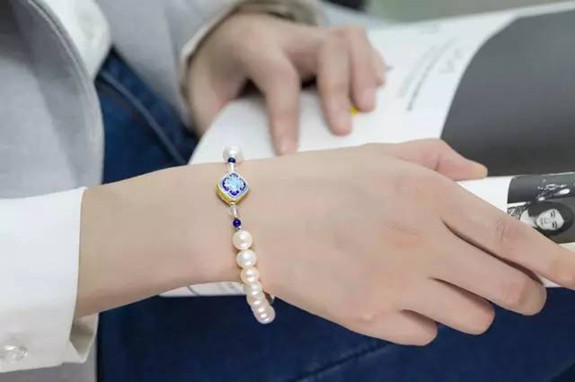 夏季珠宝搭配,夏季珠宝怎么护理