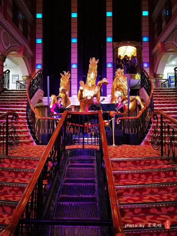 珊瑚海日本,陪你去看海底世界