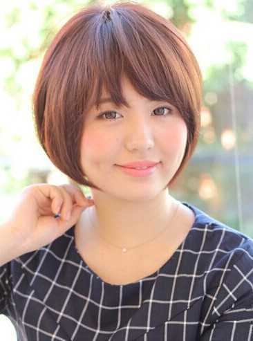 最撩人的气质短发夏日可以多尝试,简单清爽的夏日短发让你帅气一夏