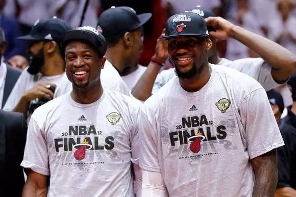 勒布朗詹姆斯成名前的故事 (勒布朗詹姆斯感人故事)