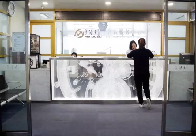 他能让钟表“起死回生”!对话全国劳模汤维新