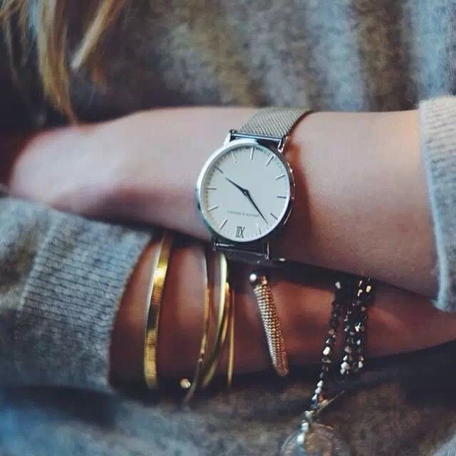 今年给自己买了个表,我去年买了一个表