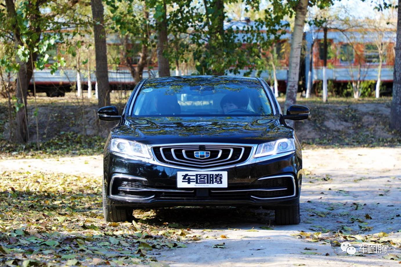 体验最美国产全新中型车,最新博瑞1.8t轿车