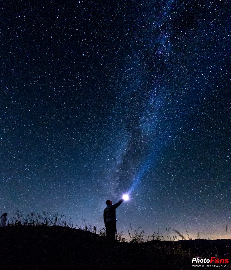 1分钟为你演示五种摄影神技巧,摄影基础知识如光圈快门等等