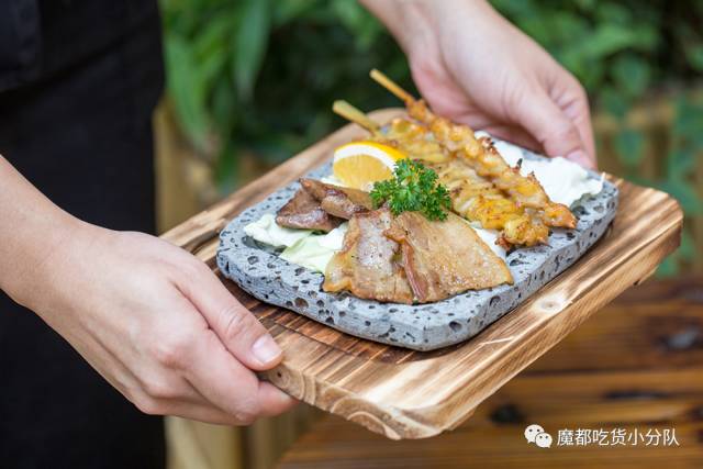 日本铁路公司直营的日料店,会隐身