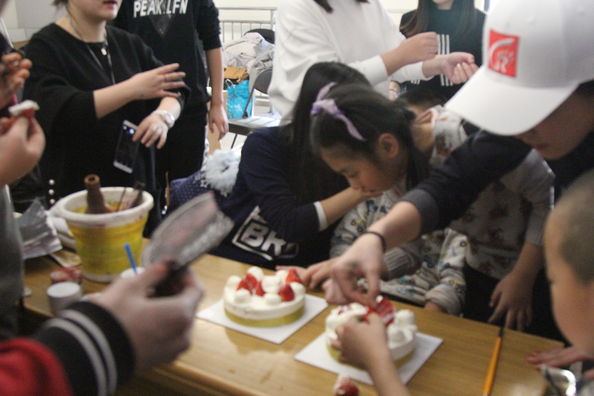 关爱自闭症儿童,关爱被遗弃孩子