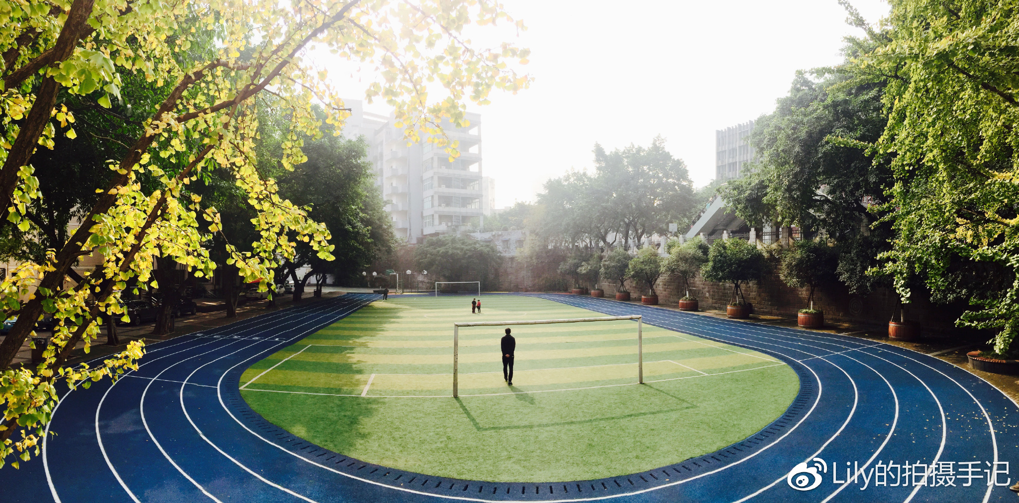 手机拍摄全景照片技巧大全,怎么用手机拍摄高清风景照片