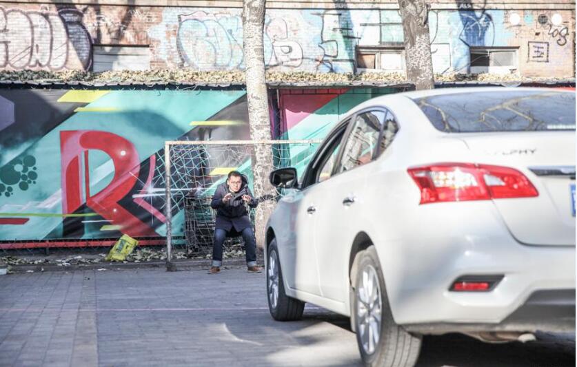 圣诞节热恋生活日记，开着轩逸陪女朋友搜集北京的圣诞树