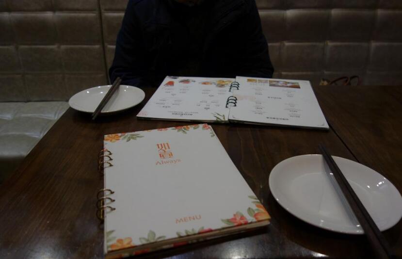 圣诞节热恋生活日记，开着轩逸陪女朋友搜集北京的圣诞树