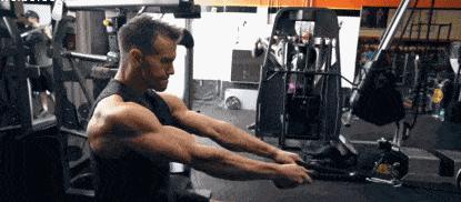 最有效背部力量训练经典动作,提高背部力量的训练方法