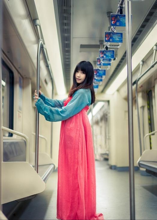 高手去网吧兼职,没想到被老板耍了,一气之下将电脑全黑了