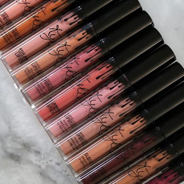 杨树林深唇镜面大牌口红测评,杨树林口红必买色号黄皮推荐