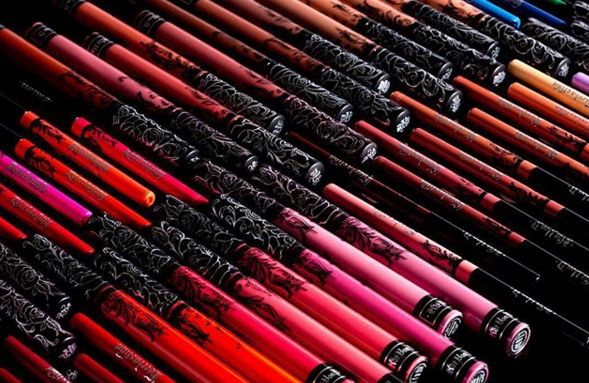 杨树林深唇镜面大牌口红测评,杨树林口红必买色号黄皮推荐