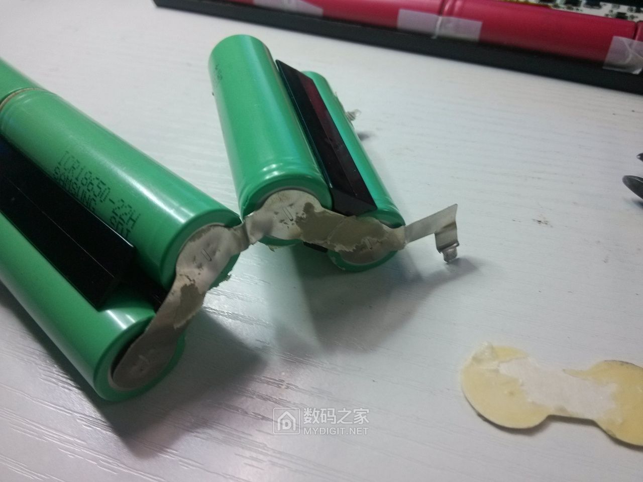 a32-f80笔记本电池换电芯,笔记本电脑b575电池换电芯教程