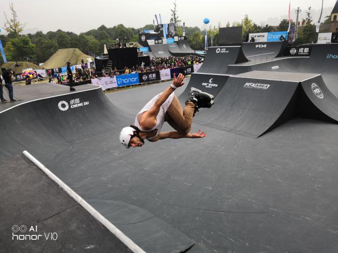 还在为拍摄参数怎么设置发愁,荣耀v10的拍照效果