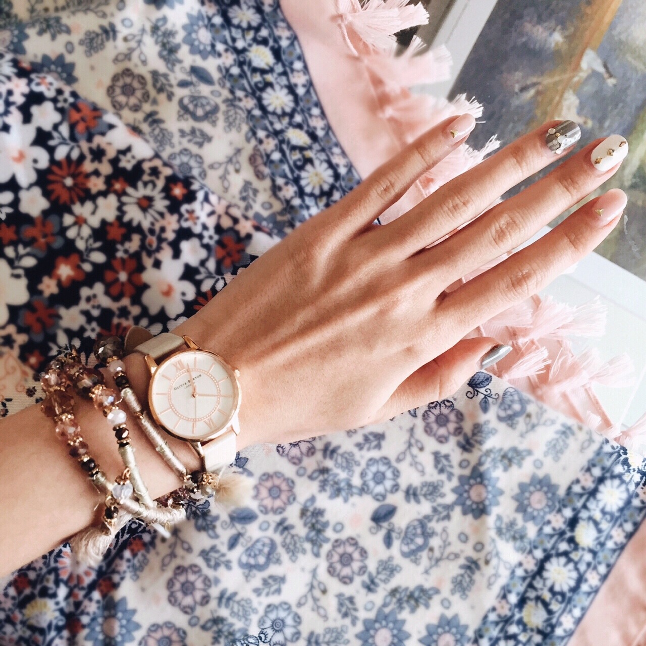 二十几岁的女孩戴什么手表,20几岁适合戴什么手表