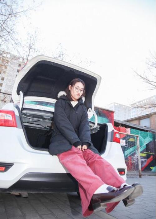 圣诞节热恋生活日记，开着轩逸陪女朋友搜集北京的圣诞树