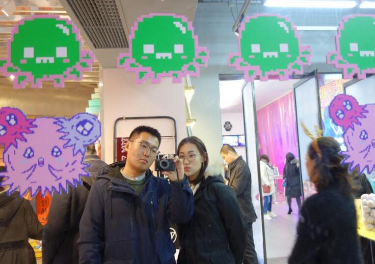 圣诞节热恋生活日记，开着轩逸陪女朋友搜集北京的圣诞树