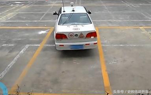 科目二倒车左入库点位详细讲解,科目二倒车点位和技巧全过程