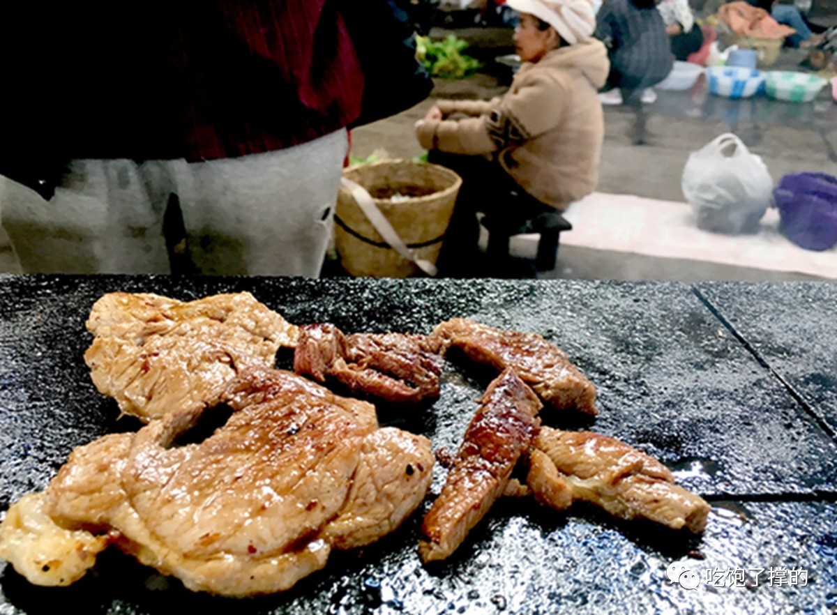 各种烤火龙果干,奶香傣家芒果干