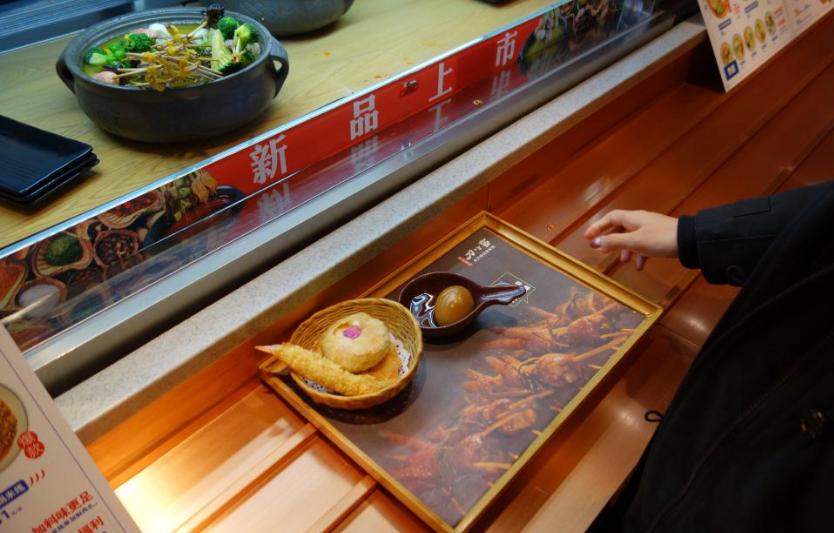 圣诞节热恋生活日记，开着轩逸陪女朋友搜集北京的圣诞树