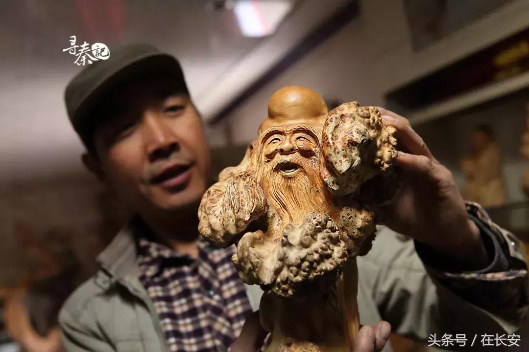 陕北男子遇车祸重伤白手起家做根雕月入3万