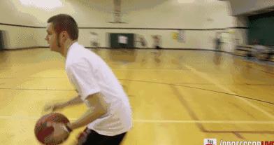 背对防守人过人,街球十大防守动作