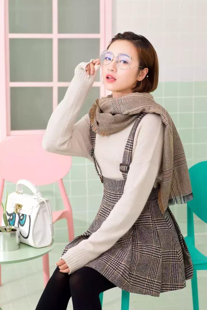 这么多款围巾系法总有一款适合你,超减龄围巾系法简单三步看完就会