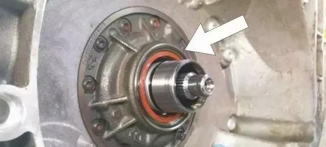 哈弗h9变速箱漏油解决了吗,变速箱上面通气孔漏油怎么解决