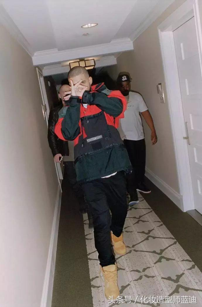 男人必备的一款皮鞋,皮鞋是一个成熟男士的必备鞋