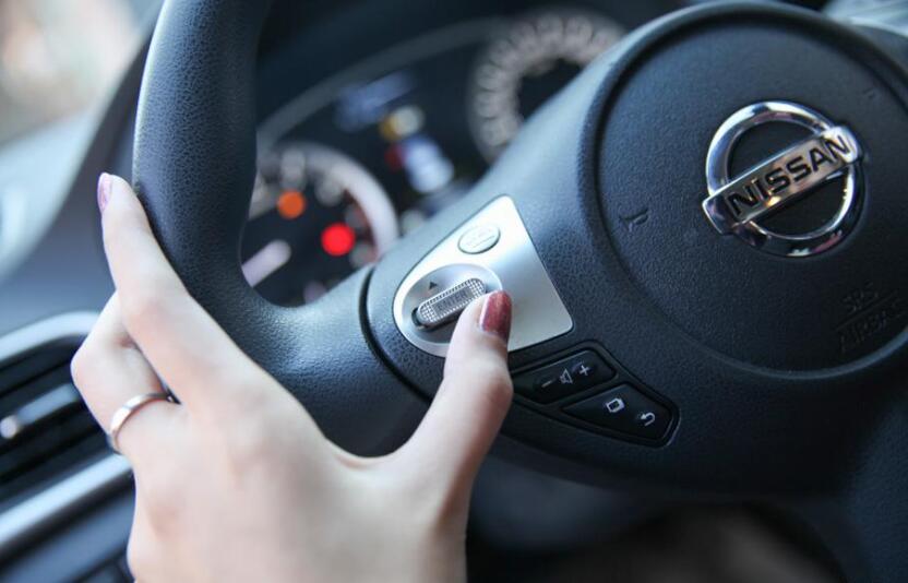 圣诞节热恋生活日记，开着轩逸陪女朋友搜集北京的圣诞树