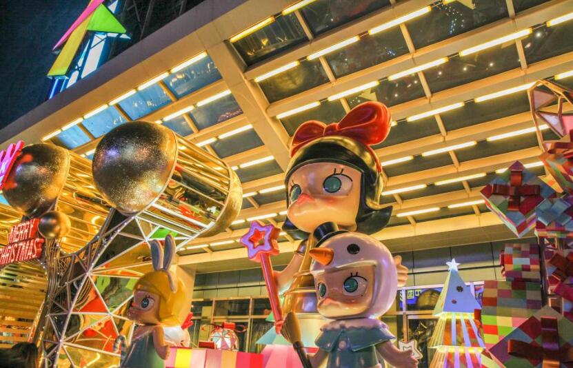 圣诞节热恋生活日记，开着轩逸陪女朋友搜集北京的圣诞树