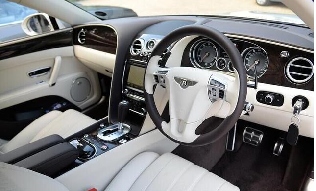 比潘长江还矮的人有多漂亮,比曾志伟还矮的香港明星