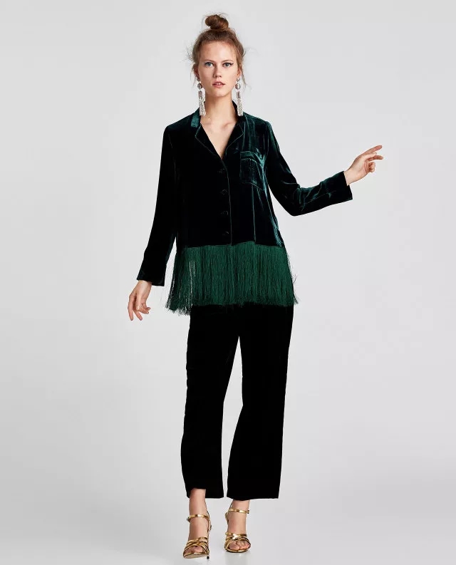 zara折扣季降了一半价还会再降么,又到一年一度打折季zara试衣间