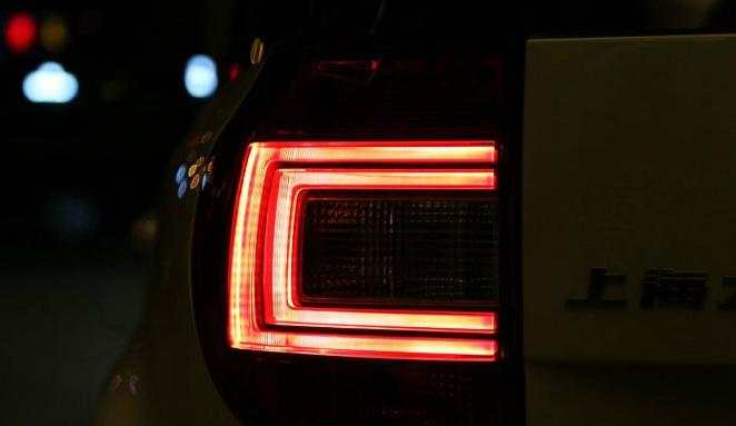 野帝的绝唱：我先撤了！熊二，明年看你的了