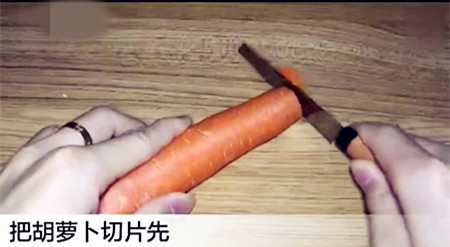 怎么知道少白头是由疾病引起的,男生少白头是什么原因造成的