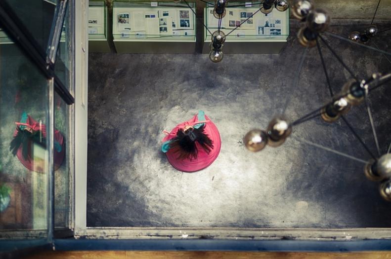 高手去网吧兼职,没想到被老板耍了,一气之下将电脑全黑了