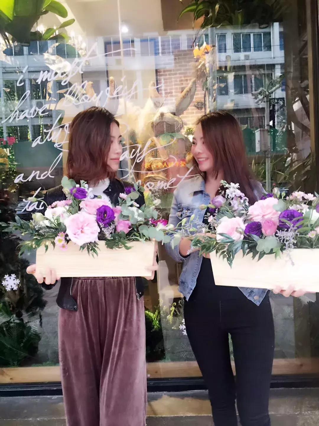 上廓街竟然有间360°鲜花环绕的小店