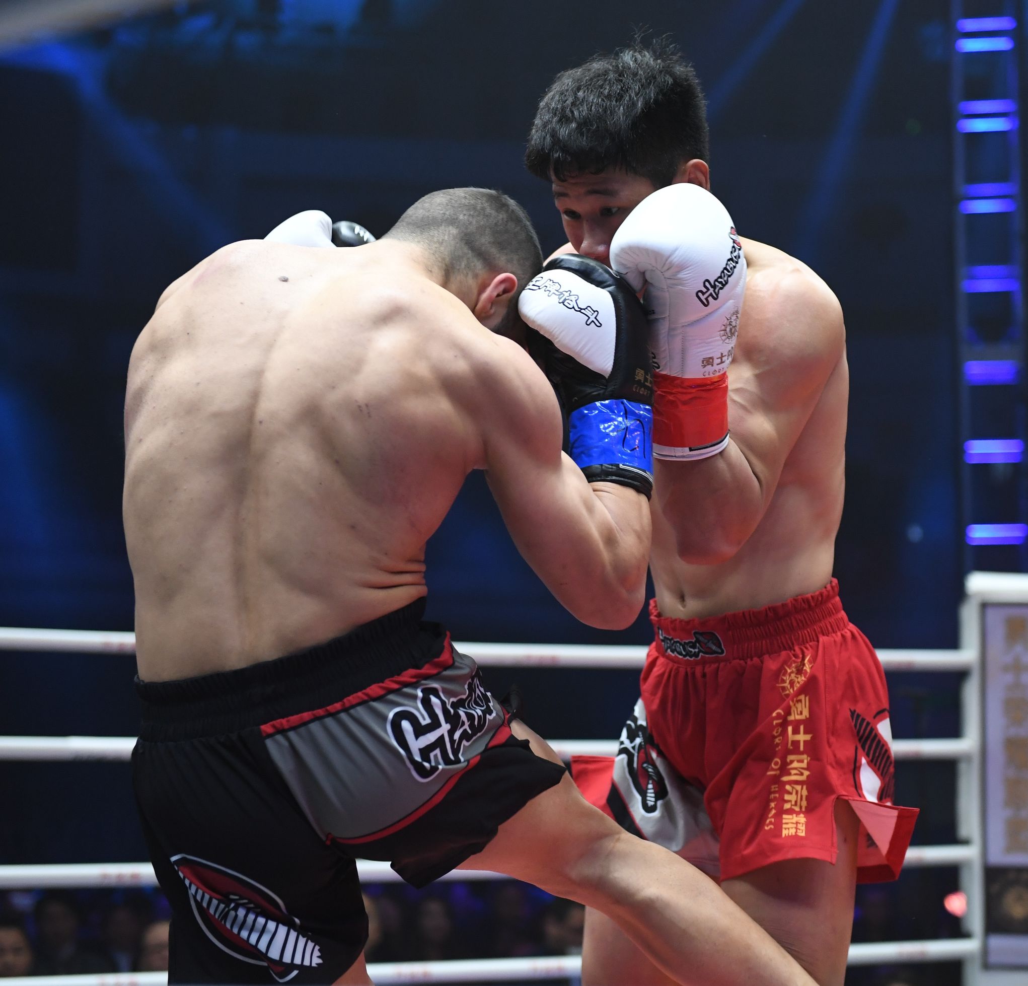 邓泽奇爆冷狂虐对手,2019年邓泽奇加赛