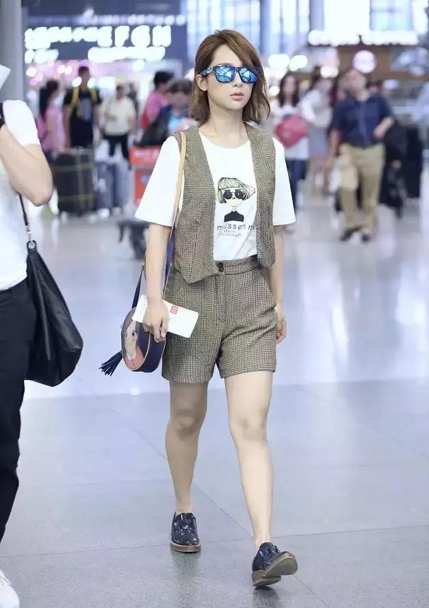 明星无修图沈梦辰,沈梦辰像六小龄童