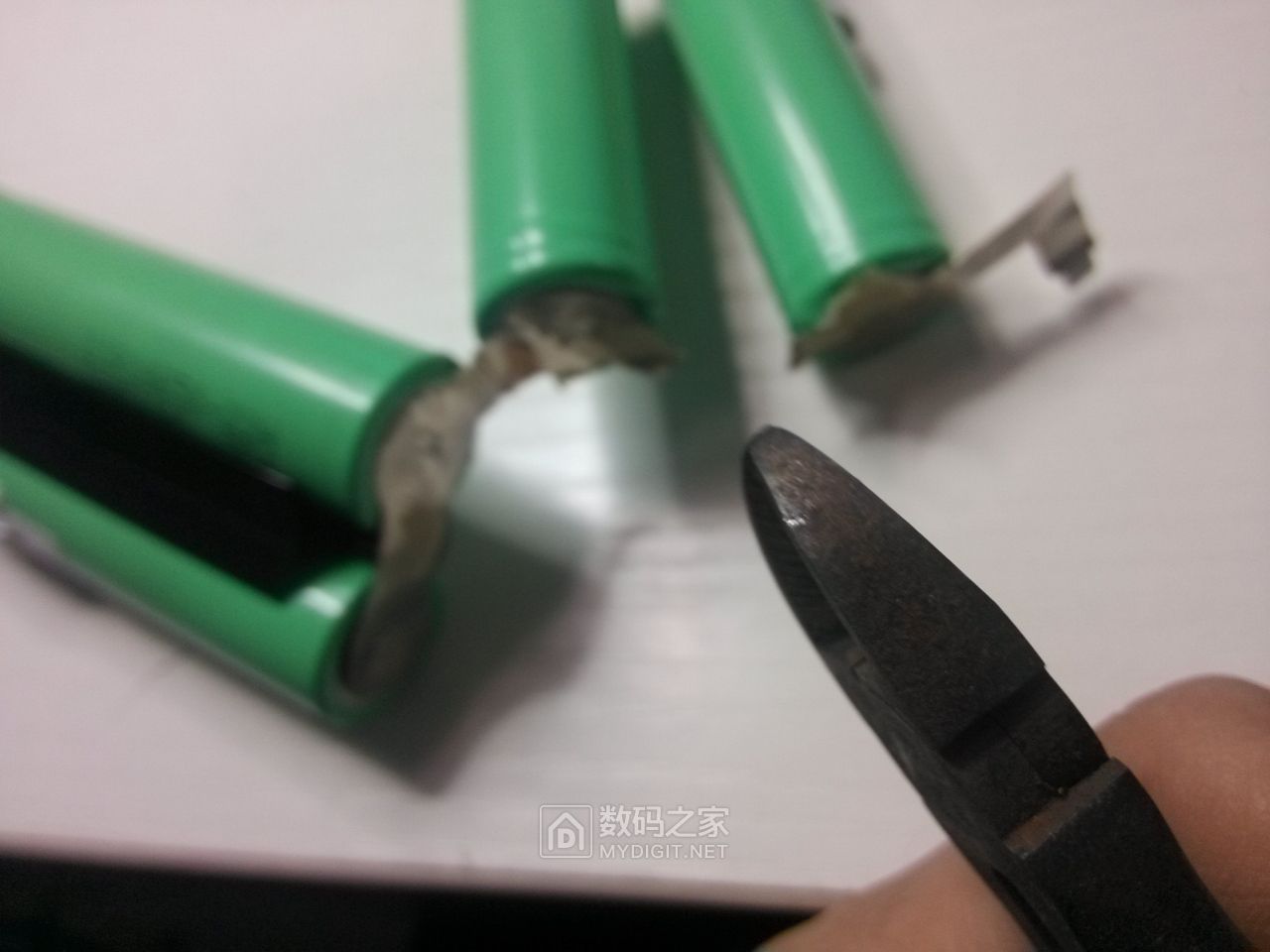 a32-f80笔记本电池换电芯,笔记本电脑b575电池换电芯教程