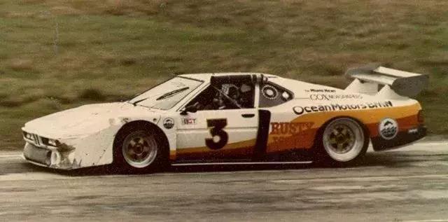 宝马第一台中置引擎超跑M1赛车版,曾经遭遇怎样的挫折?