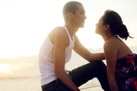 拍戏时假戏真做的四对明星，最后一对戏组喊停也停不下！